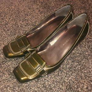 apostrophe kitten heels